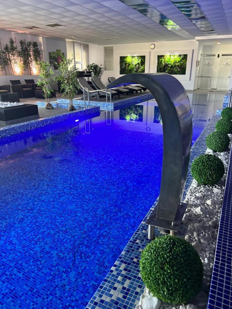 Aparthotel "Poseidon" Centar Stari Banovci Exterior foto