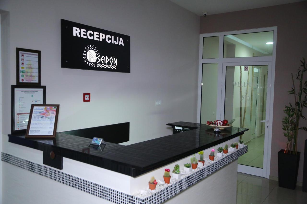 Aparthotel "Poseidon" Centar Stari Banovci Exterior foto