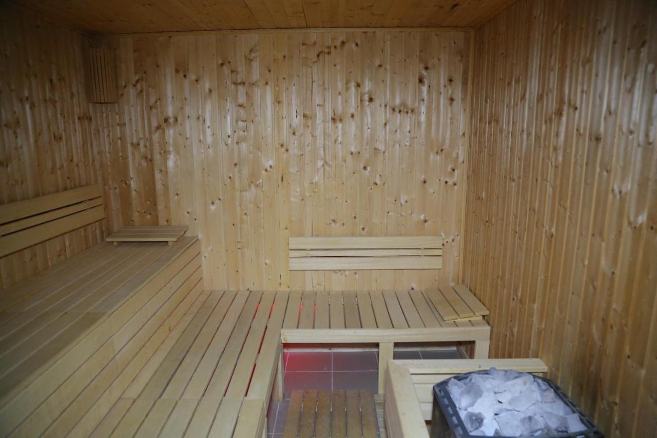 Aparthotel "Poseidon" Centar Stari Banovci Exterior foto