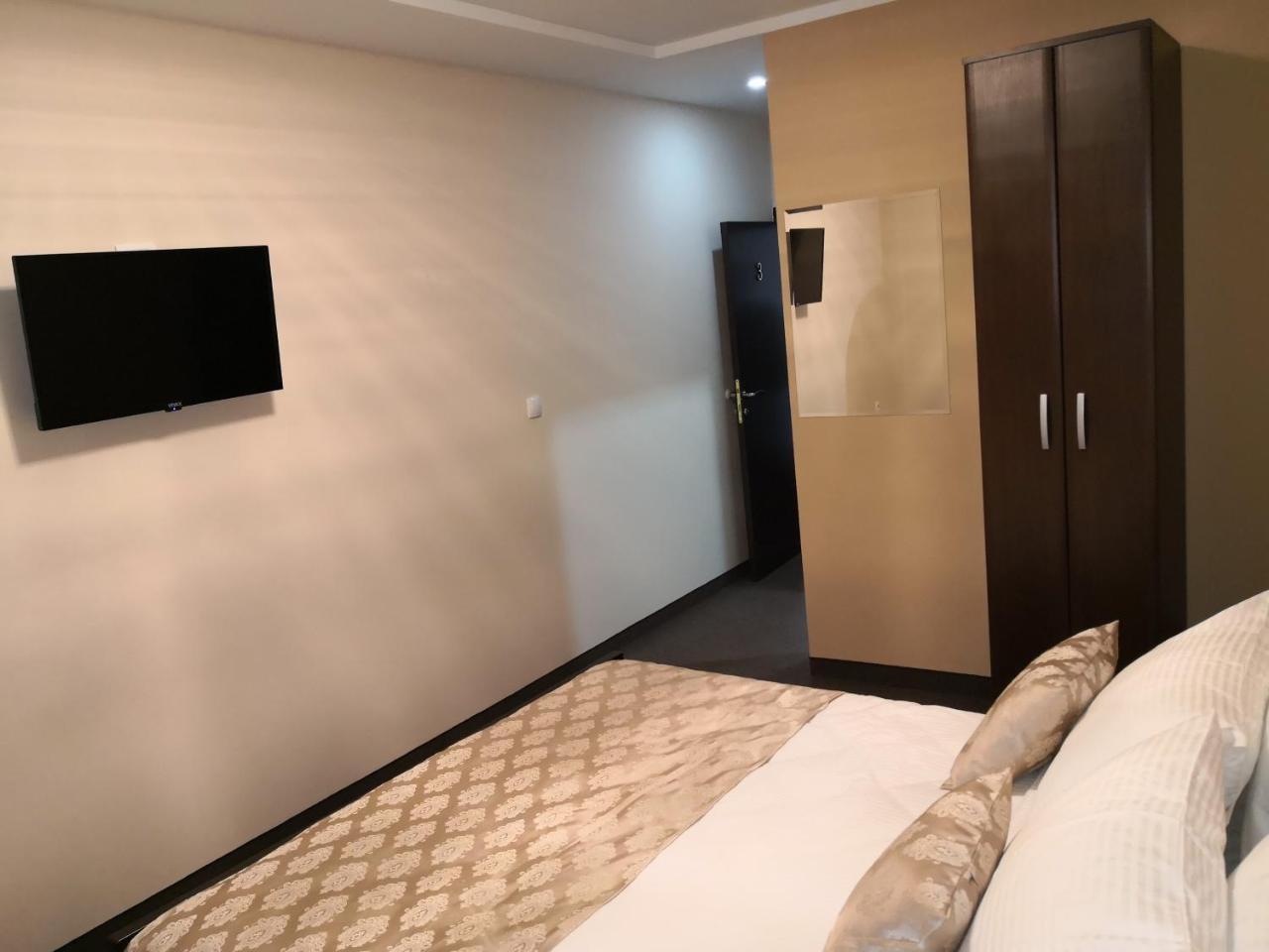 Aparthotel "Poseidon" Centar Stari Banovci Exterior foto